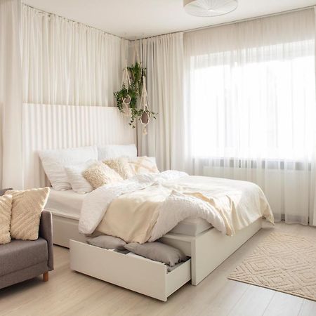 Light Room By Zoom Apartments Μπρατισλάβα Εξωτερικό φωτογραφία